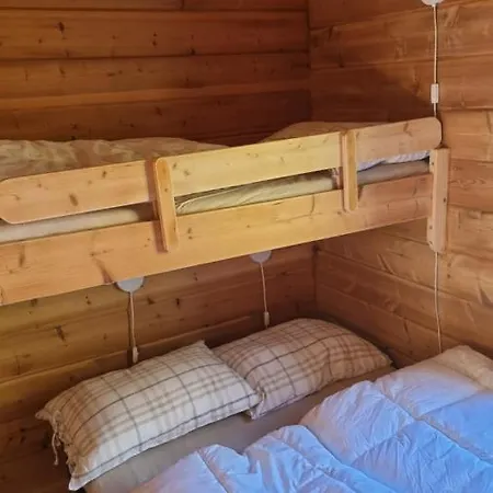 Κατάλυμα σε φάρμα Westeras Gard *