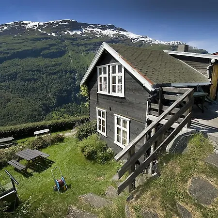 Farm stay Westeras Gard Geiranger