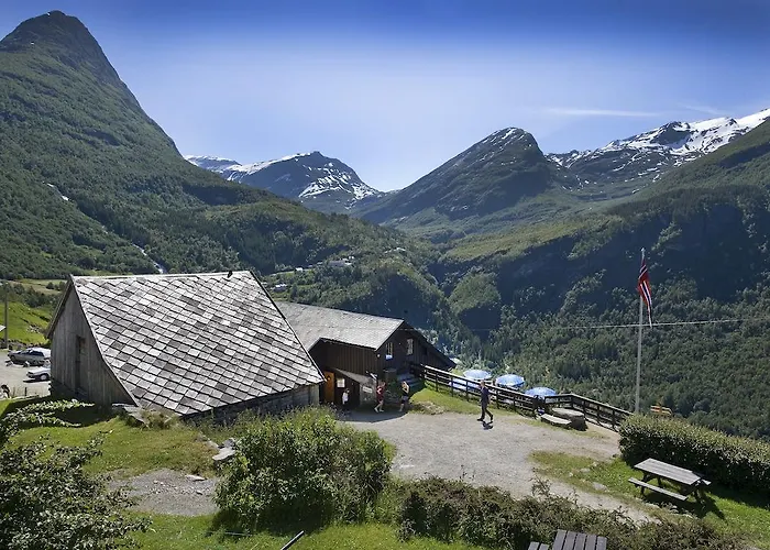 Farm stay Westeras Gard Geiranger